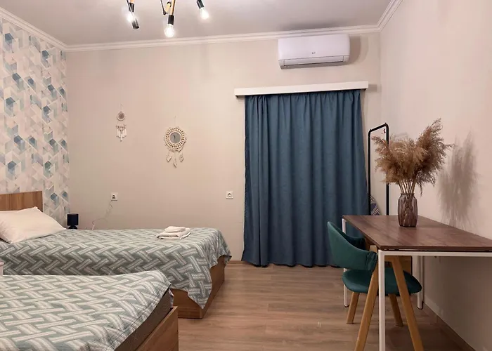 Cozy 2-Bath Apartment Near Fabrika