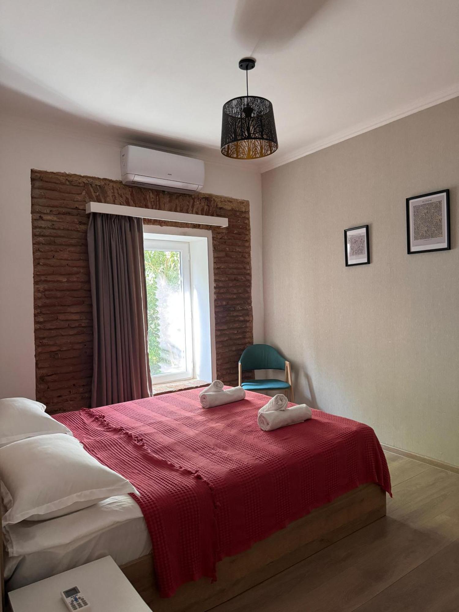 Cozy 2-bath Near Fabrika *