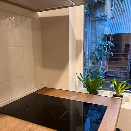Cozy 2-Bath Apartment Near Fabrika Tbilisi Exterior photo