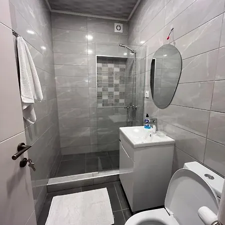 Cozy 2-Bath Apartment Near Fabrika Tbilisi Exterior photo